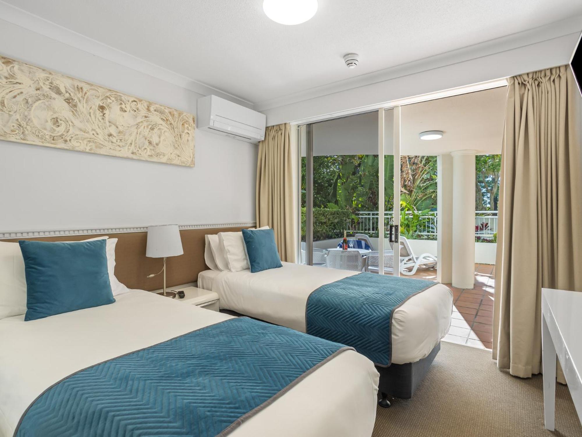 Ultiqa Burleigh Mediterranean Resort Gold Coast Extérieur photo
