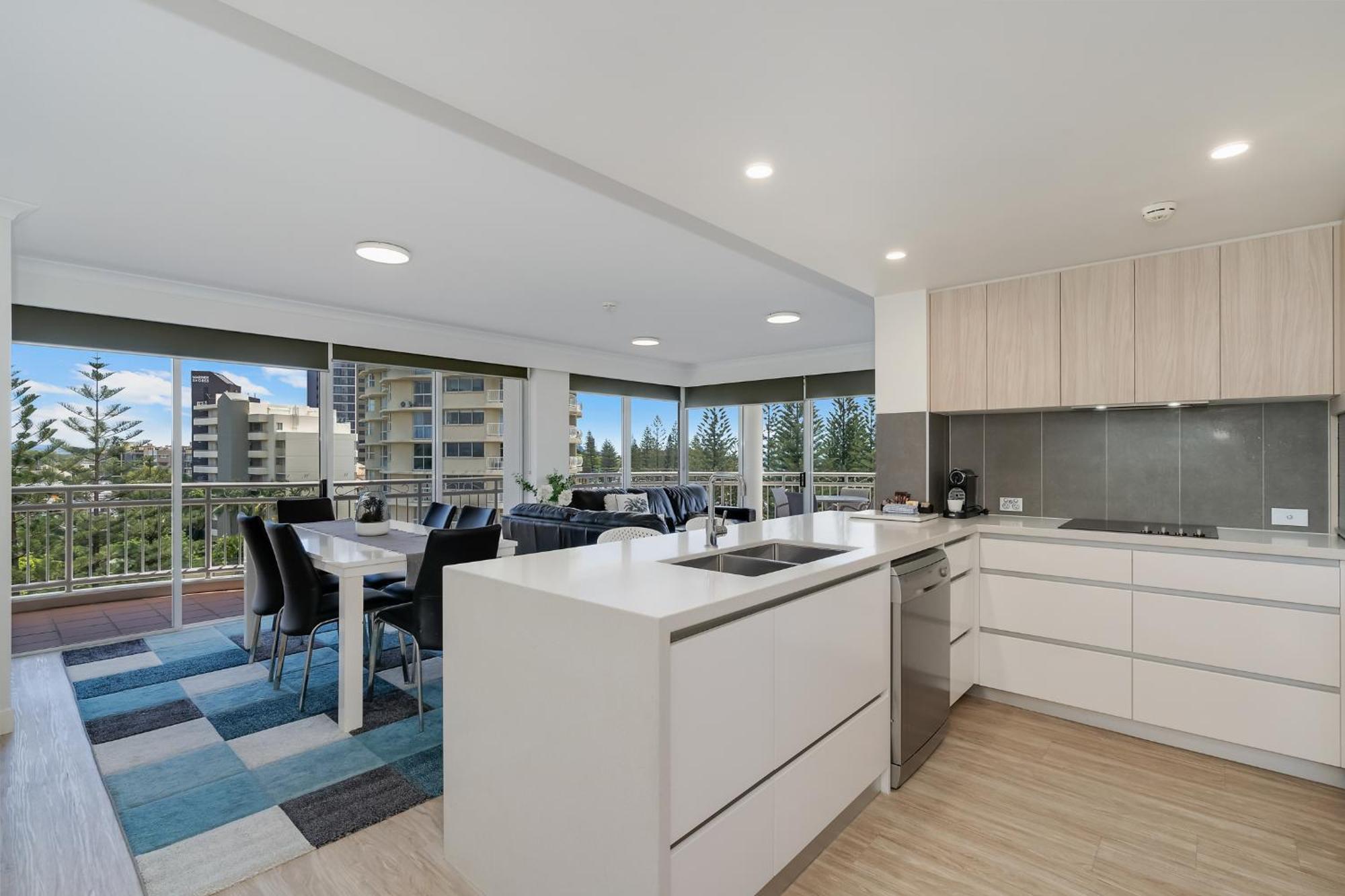 Ultiqa Burleigh Mediterranean Resort Gold Coast Extérieur photo