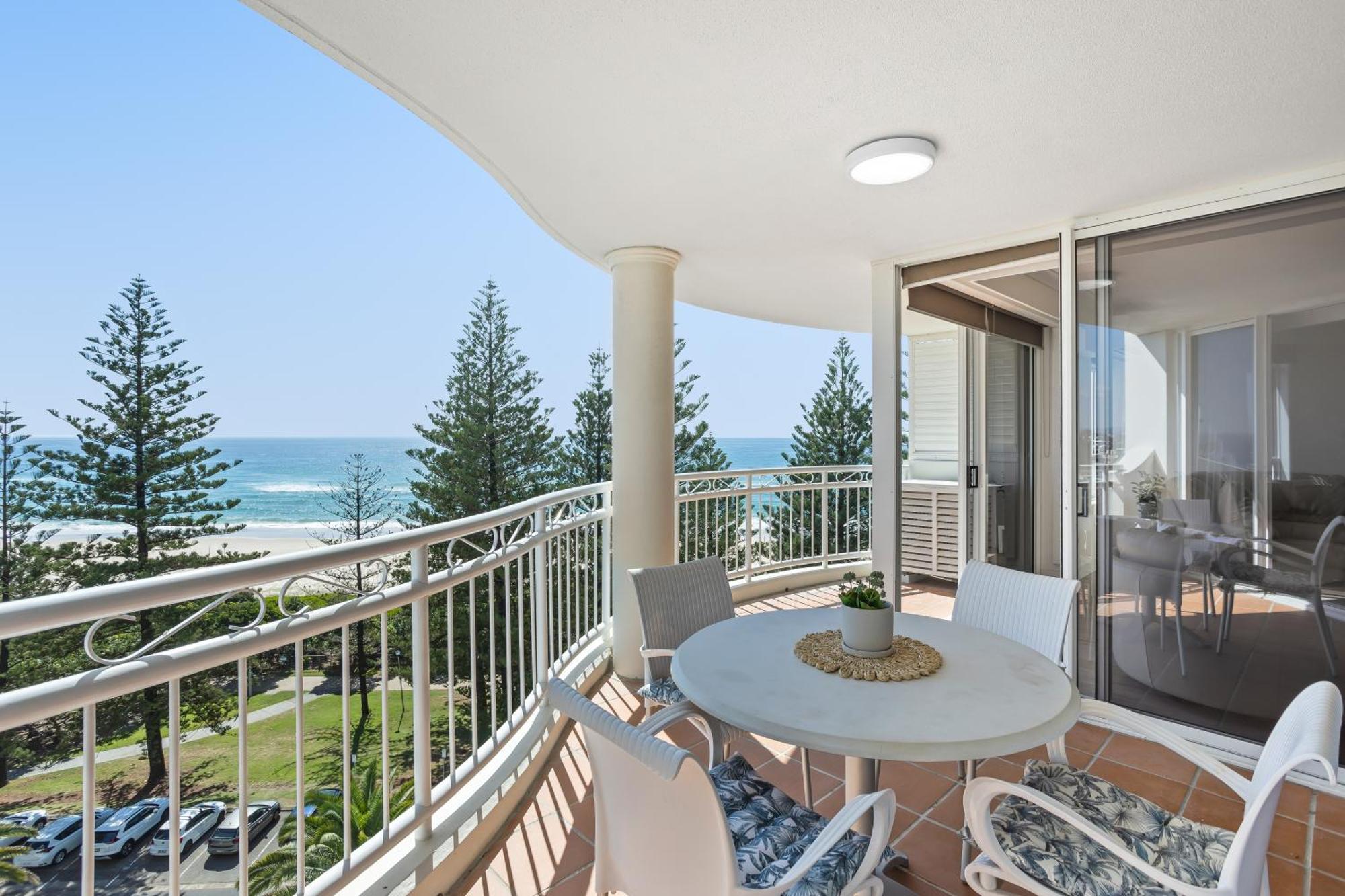 Ultiqa Burleigh Mediterranean Resort Gold Coast Extérieur photo